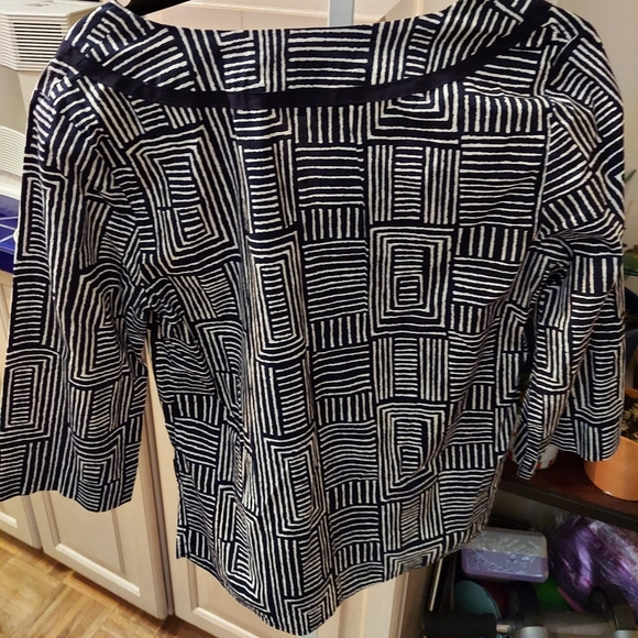 Top - Picture 3 of 6